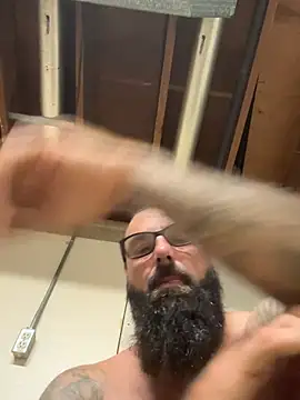 alphareign85 Adlı Modelin Canlı XXX Sohbeti