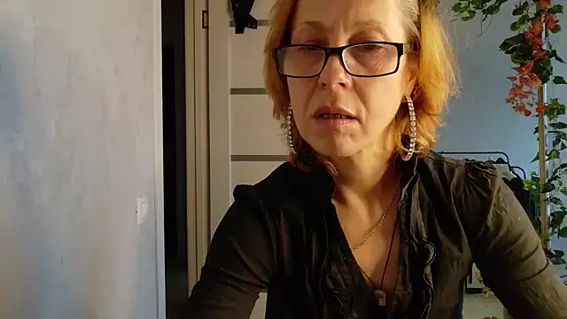 LioraWeiss Chat XXX in diretta