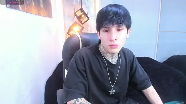 Cry_therealのライブXXXチャット