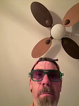 Chat XXX en directo de niceguybigcock