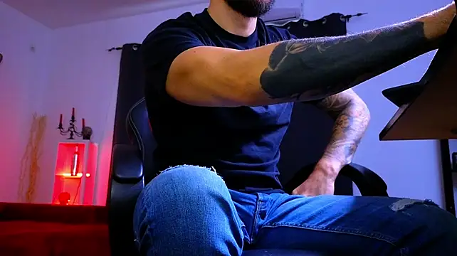 Chat XXX en directo de MightyAaron66