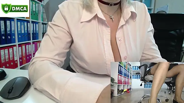 צ'אט XXX בשידור חי של secret-office