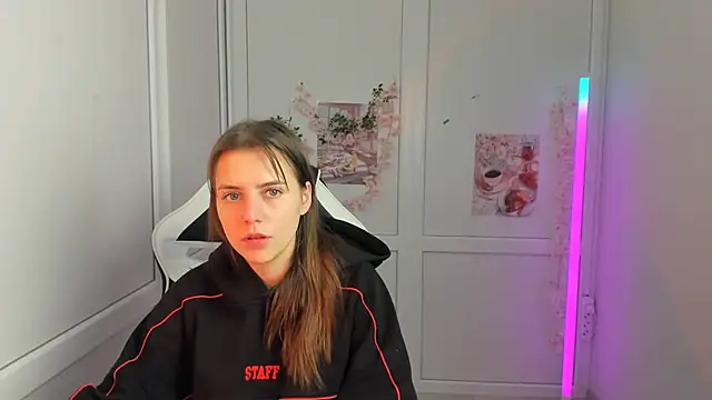 Živý XXX chat SoftBloomMira