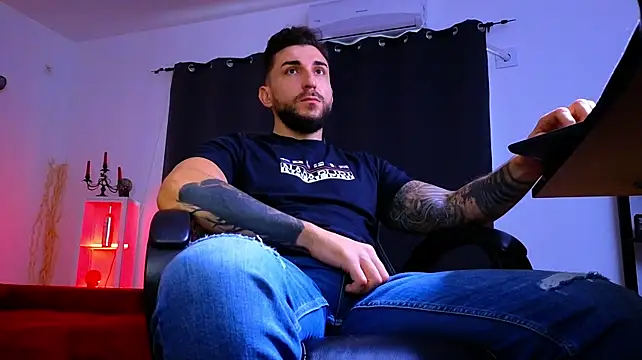 MightyAaron66n Live XXX chat