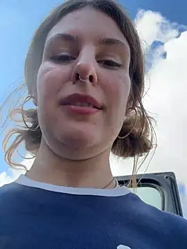 XXX chat uživo modela LillyFlowerson