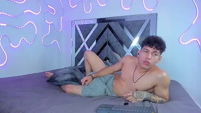 Онлайн чат XXX Robertmiller21