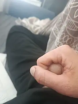 XXX chat uživo modela 19cmsikli