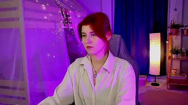 JulliaMoore 라이브 XXX 채팅