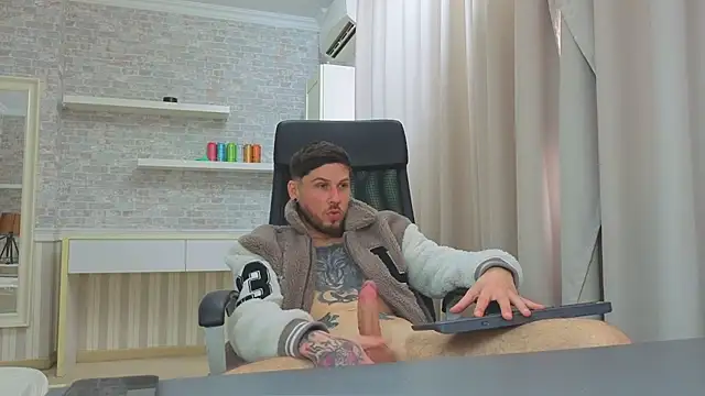 Chatroom XXX en direct de JonahShaw