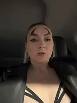 Crazy-Rosa Live XXX Chat