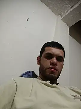 James21990 XXX чат на живо