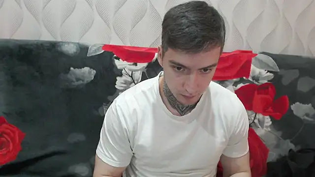 this_is_andy – Naživo XXX chat