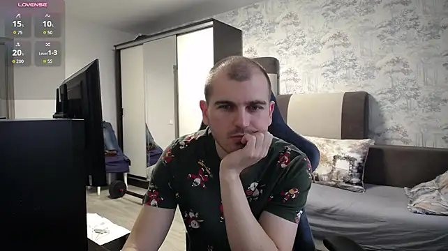 Pertunjukan Kamera Web SerzhKorol1