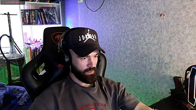צ'אט XXX בשידור חי של _Serious_Man