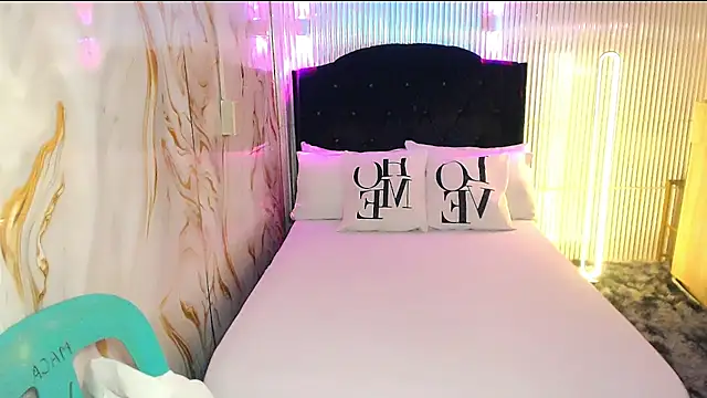 Chat XXX en directo de 10inchSelfsuckPrincess