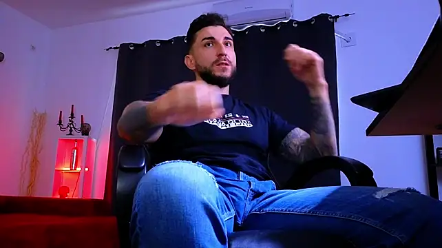 MightyAaron66 Live XXX Chat