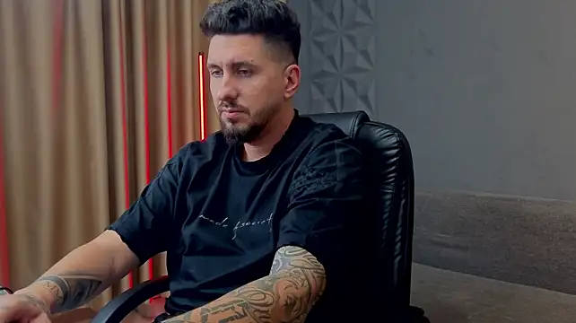 LoganStroud Chat XXX in diretta
