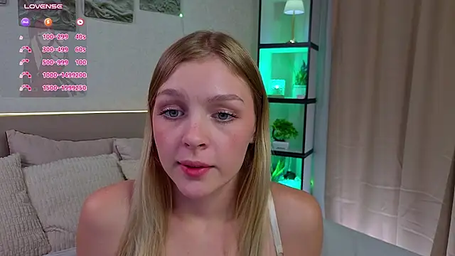 WillaLawrence's Live XXX Chat