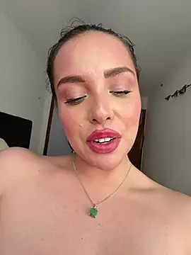 Alirawrz's Live XXX Chat
