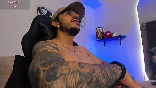 LiamReigns_: απευθείας συνομιλία ΧΧΧ