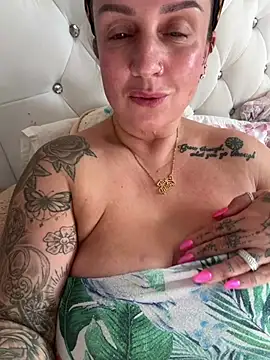 Blondeskler77's Live XXX Chat
