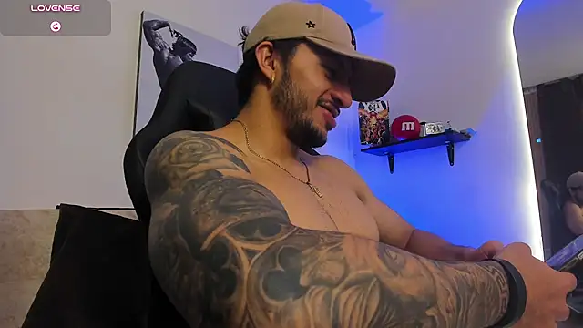 LiamReigns_ Live XXX-chat