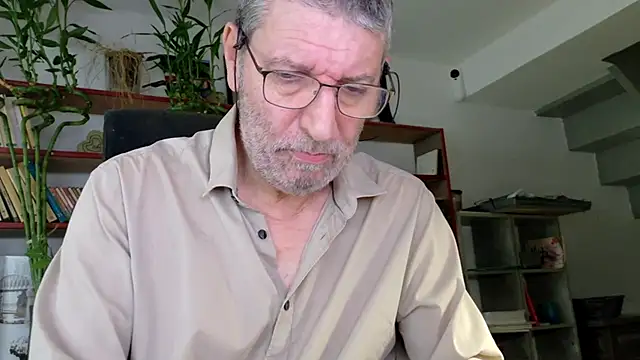 yvanbonar Chat XXX in diretta