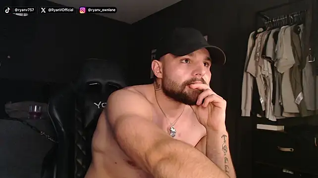 OnlyRyanOf: απευθείας συνομιλία ΧΧΧ
