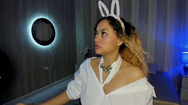 CurlyMamii's Live XXX Chat