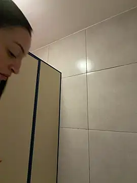 Show modela BelleLouiseVp na web-kameri