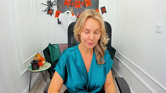 XXX chat uživo modela Sinty_Devis