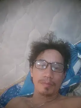 traiwe06's Live XXX Chat