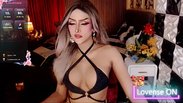 MassiveHorseCockTrans' Live XXX Chat