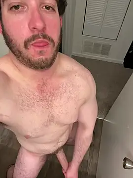 DaddyConnor24 élő XXX-chatje