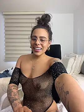 แชท XXX สดของ alessia-ferrer1