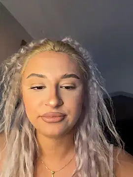 Kylie_One Chat XXX live