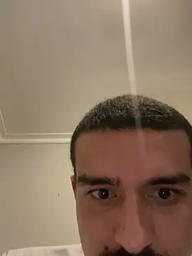 Chatroom XXX en direct de Ivis1999