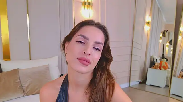 BellaHalles Adlı Modelin Canlı XXX Sohbeti