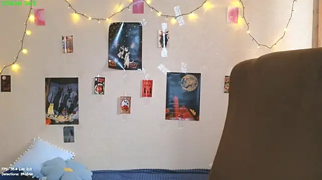 XXX chat uživo modela Mirabelle_Velvet