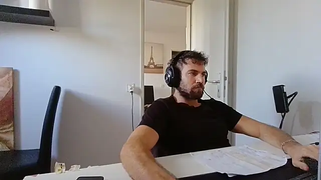 alpha-hunk Live XXX Chat