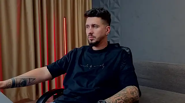 LoganStroud Chat XXX in diretta