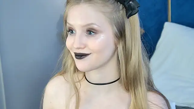 LilianHowards live XXX chat