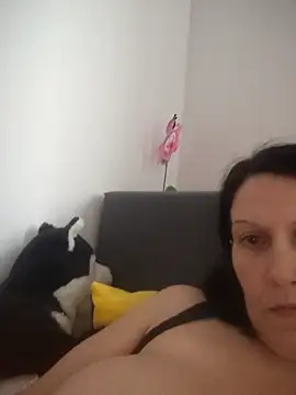 Mira_bel লাইভ XXX চ্যাট
