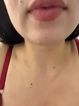 Holly_Play Live XXX Chat