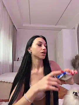 Онлайн чат XXX ilariea_girl