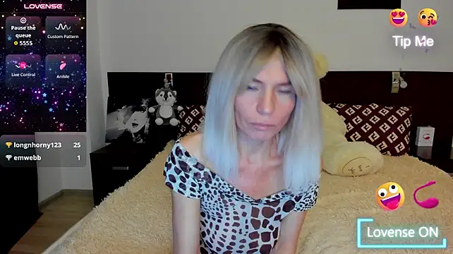 Hanna_Becrett17's Live XXX Chat