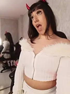 Emily_Roussee Obrolan Langsung XXX
