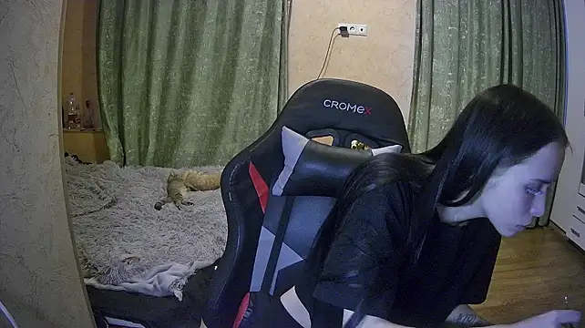Chat +18 de Avi_Lin ao vivo