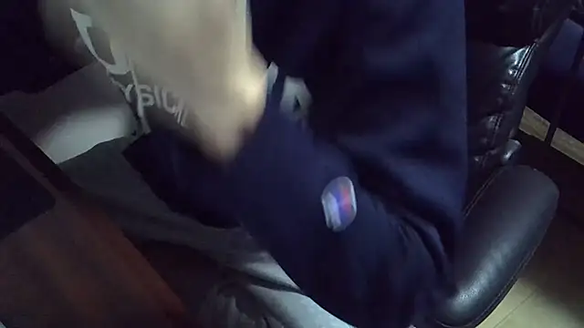 taichi_11 Chat XXX live