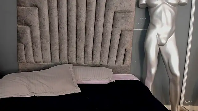 Chat +18 de Charlie___Musk ao vivo
